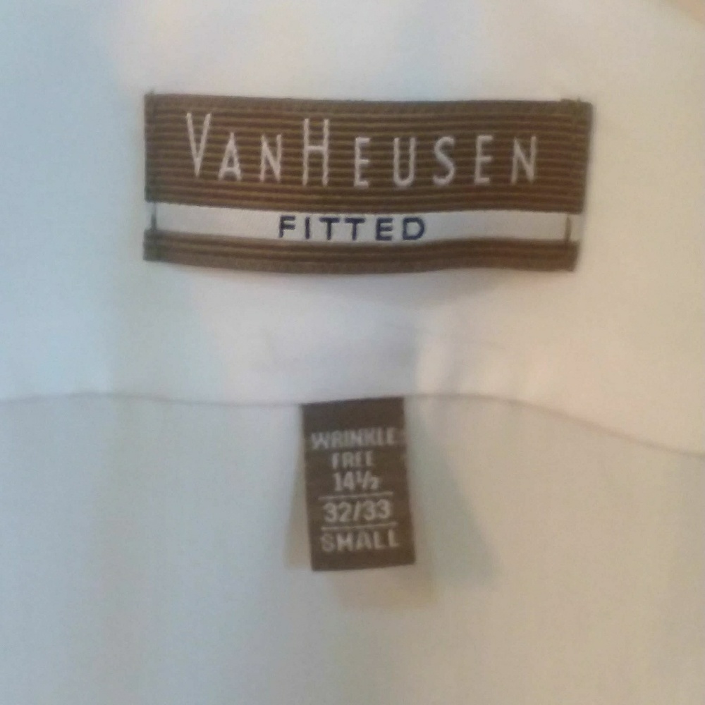 🆕🏷 ~ Fitted Button Down ~ - Picture 2 of 4